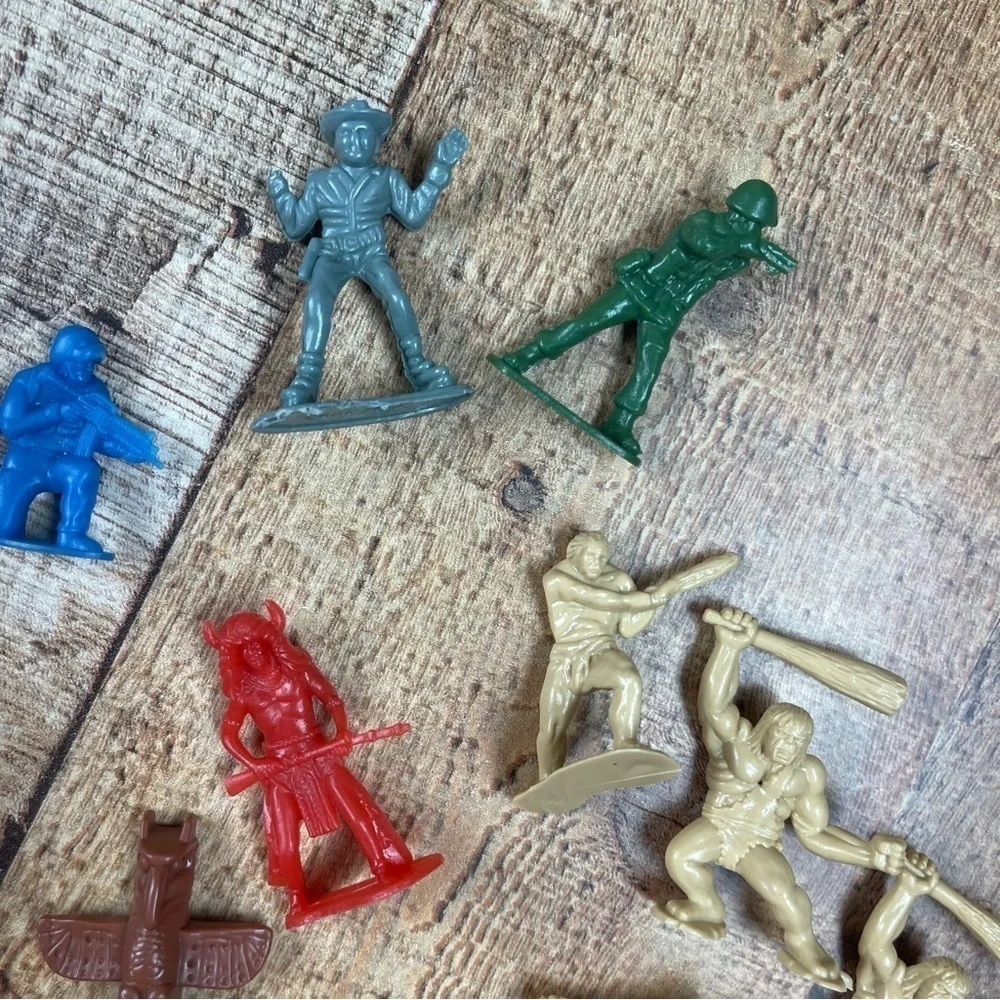 Vintage 60's 70's Cowboys Indians Action Figure Set Bundle Teepee Horses Totem